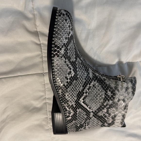 Snake Chelsea Boot. - Picture 5 of 5